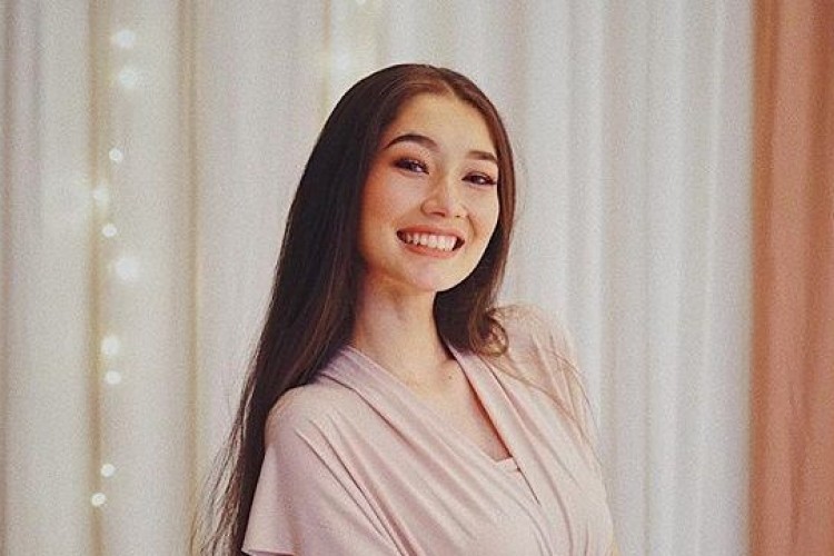 Devina Aureel